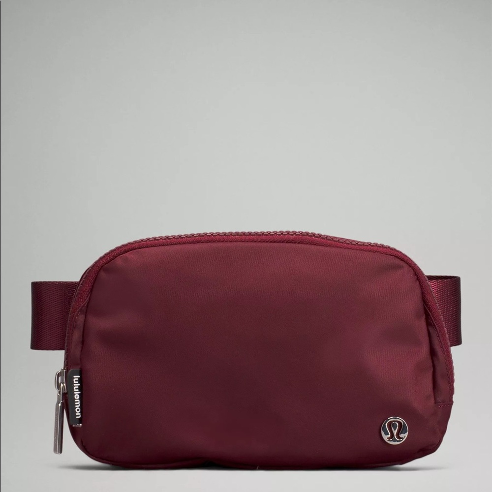 NWT Lululemon Everywhere Belt Bag - Merlot Red